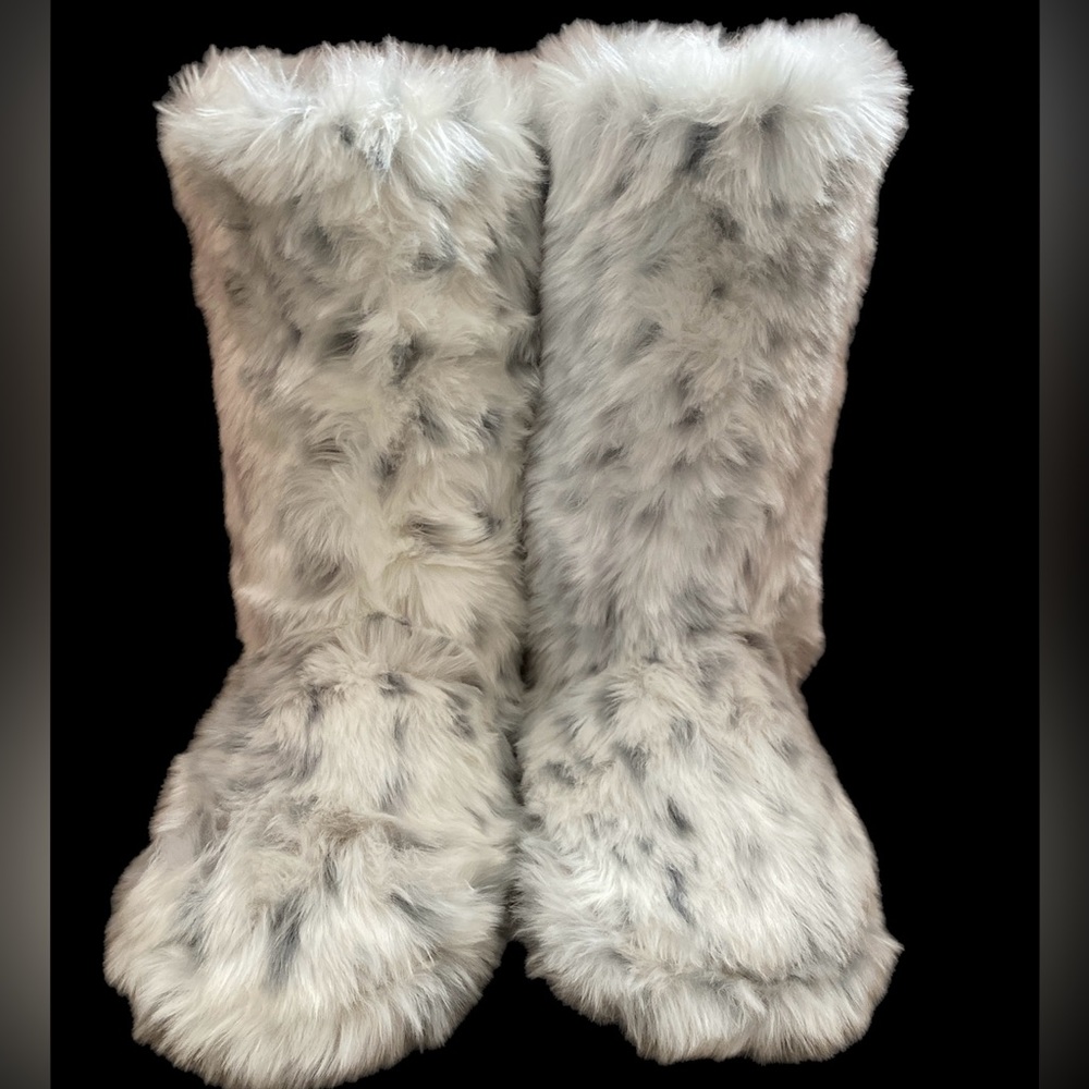 Pottery Barn Leopard print faux Fur Slipper boots sz 10 11 or XL